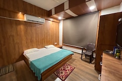 Hotel star, Datia
