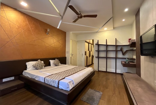 Lily 104 3BHK Luxury Entire Apartment