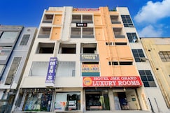 Hotel O by OYO JMK Grand, Hyderabad