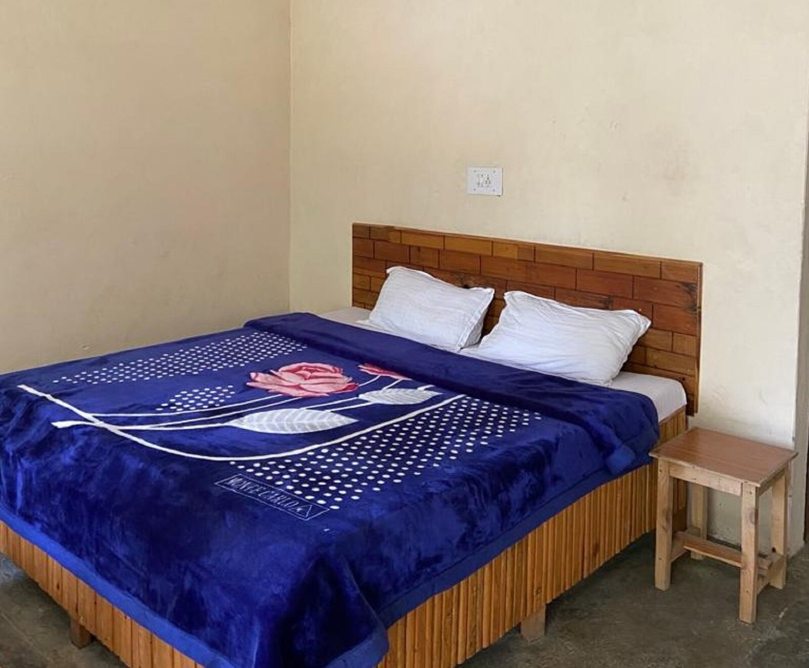 Hotel Agro Tourism - Tap to explore photos