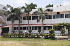 Avexia Fun City Resort, Mirzapur