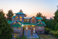 Alaya Stays Hill Top Farmstead Villa | 3 BHK English-Style Villa with Gazebo & Hill Views, Mashobra