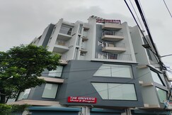 The Universe Hotel & Banquet, Kolkata