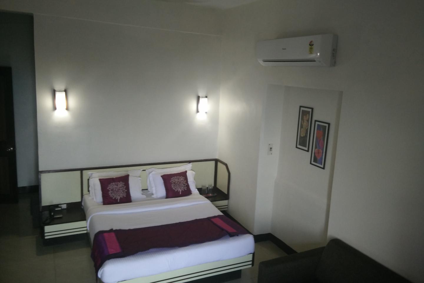 STRAND HOTEL - A Seafront Property 4