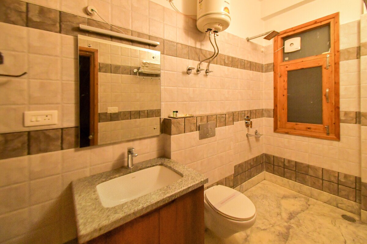 La Vista Verde - 3 BHK Villa at Mashobra by The Blue Kite - Tap to explore photos