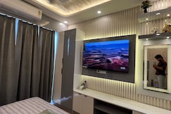 Nb stays, Greater Noida