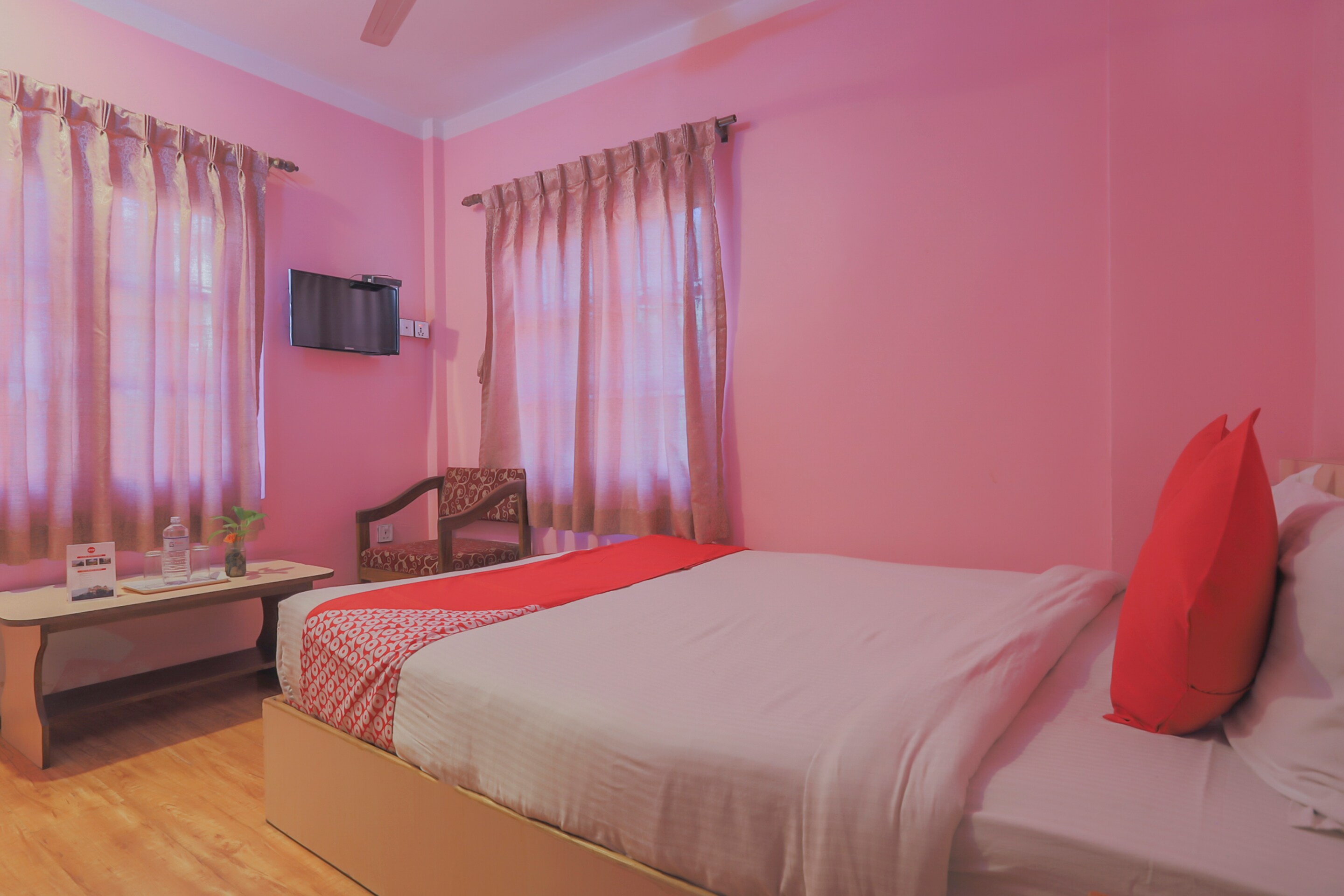 OYO 789 Hotel Shivam Plaza - Tap to explore photos