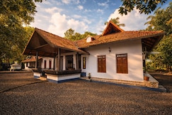 Cotelac Heritage Lake Resort Alleppey by VOYE HOMES, Alleppey