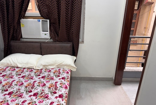 Comfortable   peaceful stay in flat room wise