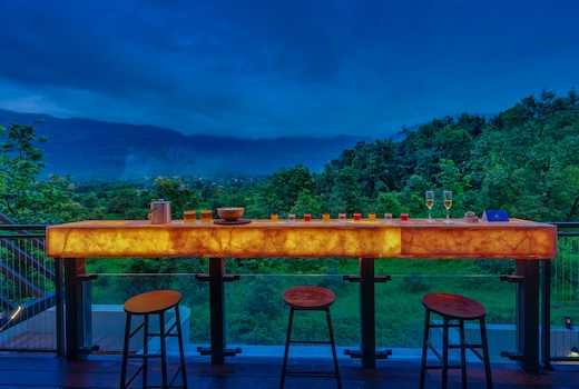 SaffronStays Roman Holiday