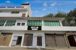 Super Hotel O Sultanpur Railway Junction Formerly Sanskar Marriage Lawan, Sultanpur