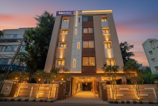 FabExpress Golden Gate - Nr Hitech City