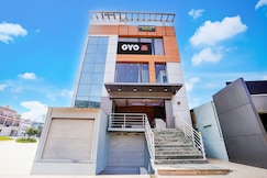 Hotel O Gayathri Comfort, Devanhalli