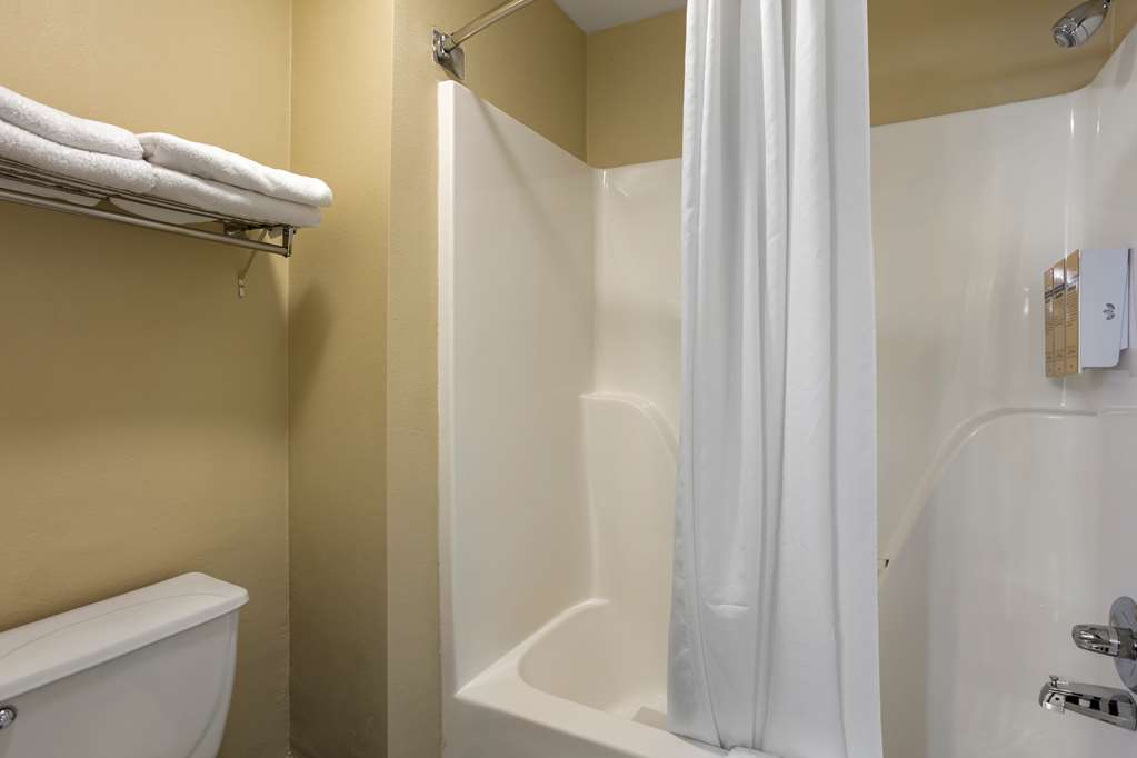 Best Western Plus Searcy Inn - Tap to explore photos