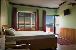 Himadri Homestay | Rooms & Restaurant
