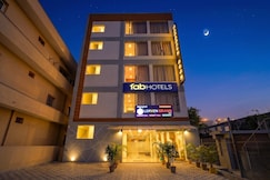 FabHotel Lorven Grand, Anakapalle