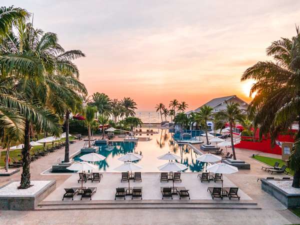 Radisson Resort & Spa Hua Hin - Tap to explore photos