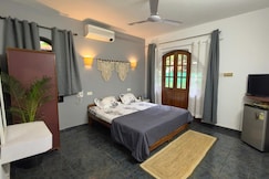 Palm Pillow- Private Room with Beach Access, Goa