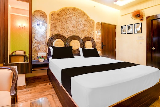 Super Townhouse Varanasi Railway Junction