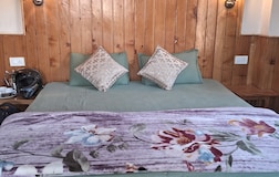 Room 2 valley view