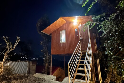 TREE HOUSE BY THE CITY ESCAPE