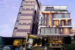 Hotel Chaitali ( Pure Veg ), Karad