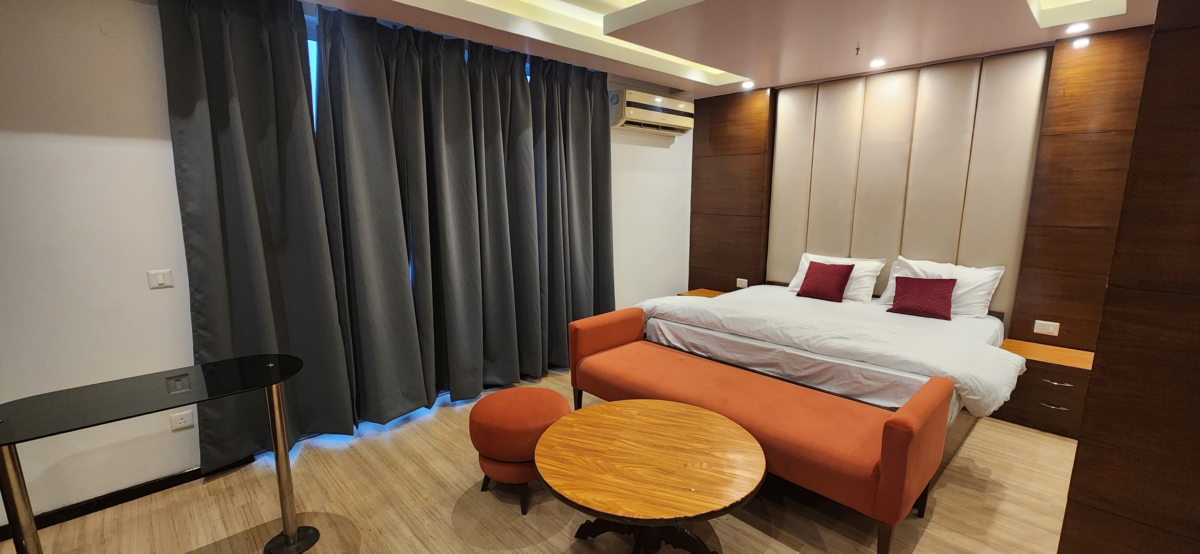 The Lavish Stay ( DLF MYPAD ) - Tap to explore photos