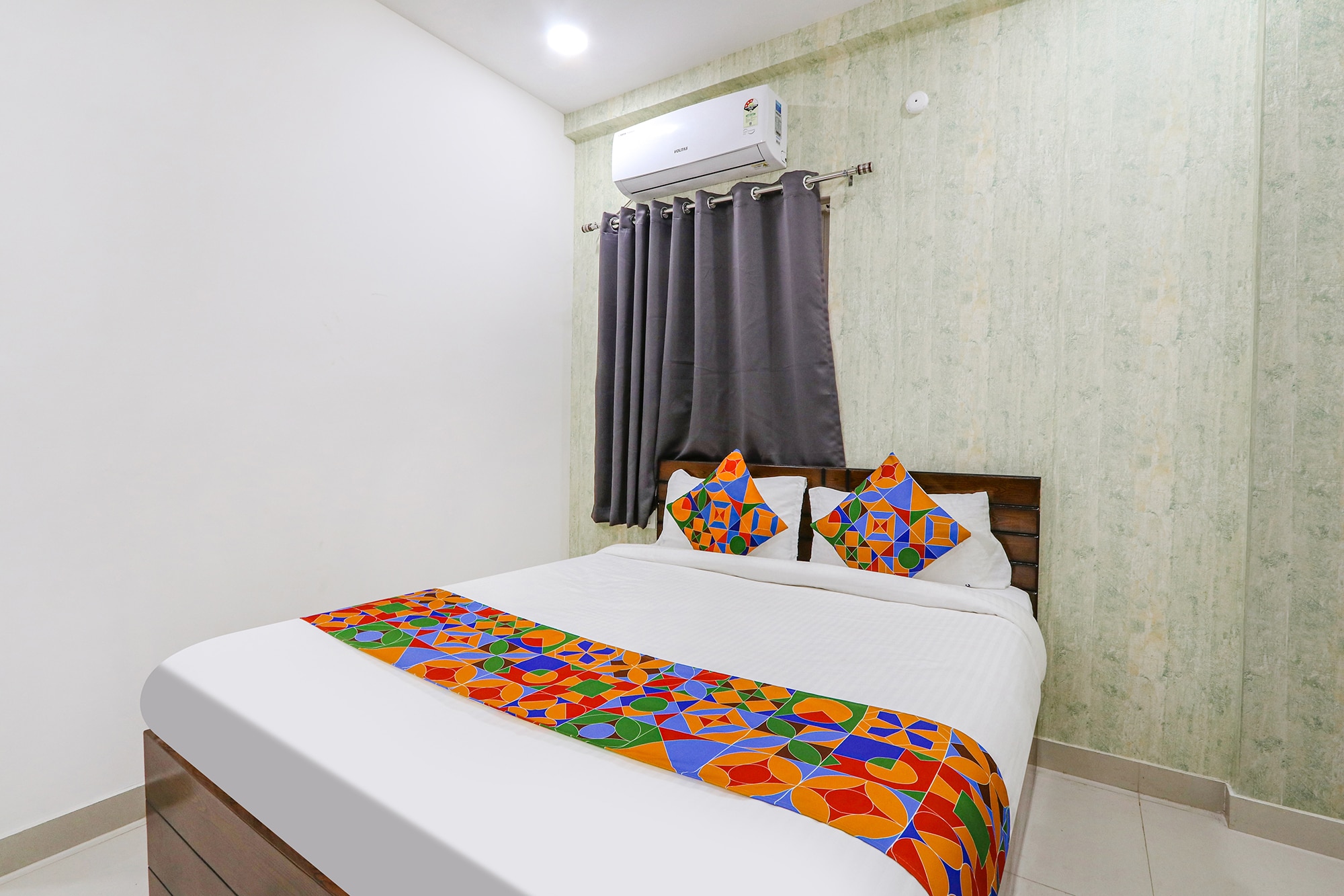 FabHotel Dream Connect - Nr Narsingi - Tap to explore photos