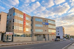 FabHotel Pearl Inn, Pune