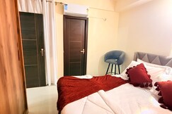 Cayetana Luxury Room with Balcony   Jacuzzi access, Jaipur