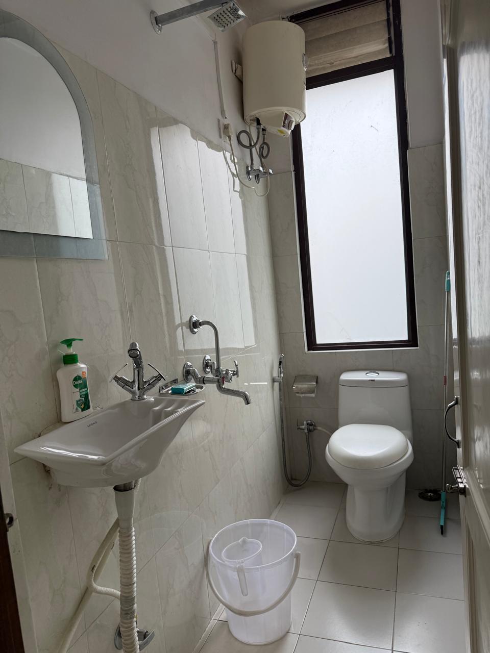 Dali Pakhrin Homestay - Tap to explore photos