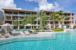 Wyndham Grand Nai Harn Beach Phuket, فوكيت