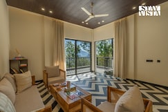 StayVista at Quatro@Himalayan Den, Solan