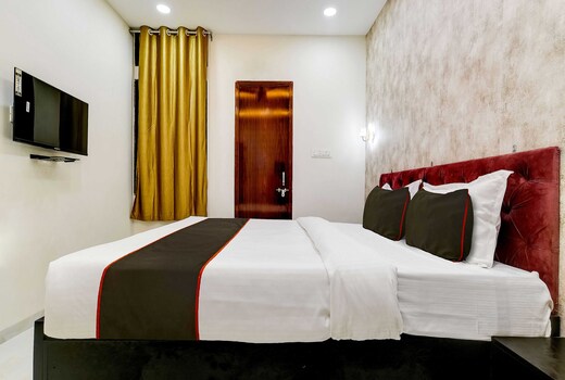 Hotel O Iconic Stay