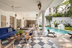 Huge pool and garden Skylight Full Time chef, Goa