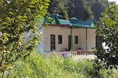 Corbet Hill Center River Home Stay, Lansdowne