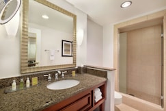 DoubleTree by Hilton Albuquerque, Apache