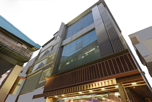 Super Hotel O SATGURU RASIDENCY DWARKA MOR