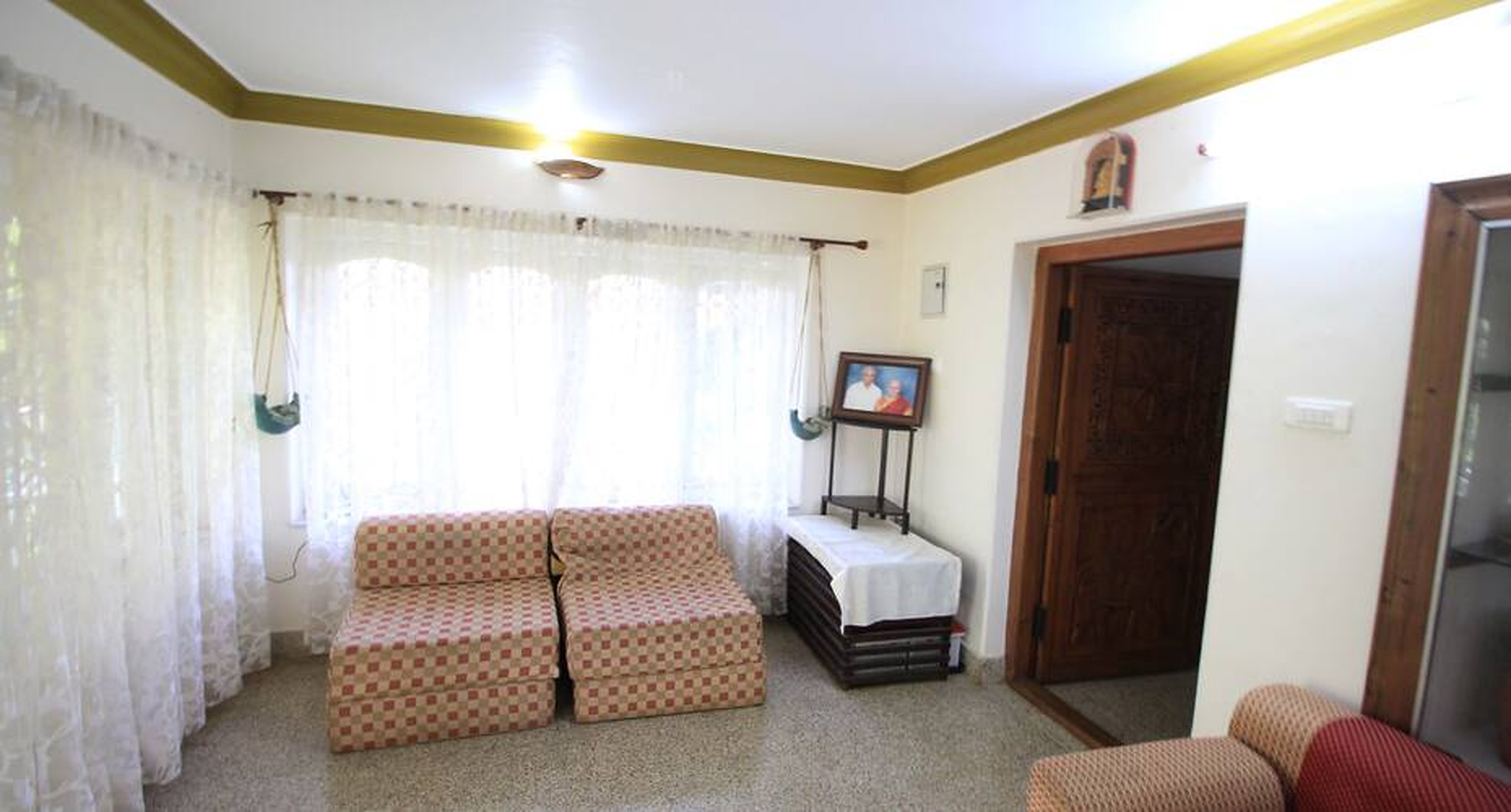 Bird of Paradise Homestay - Tap to explore photos