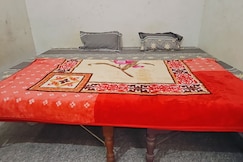Shree Krishna Guest House, Reengus