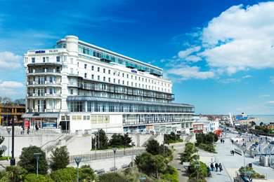 Park Inn by Radisson Palace Southend-on-Sea - Tap to explore photos