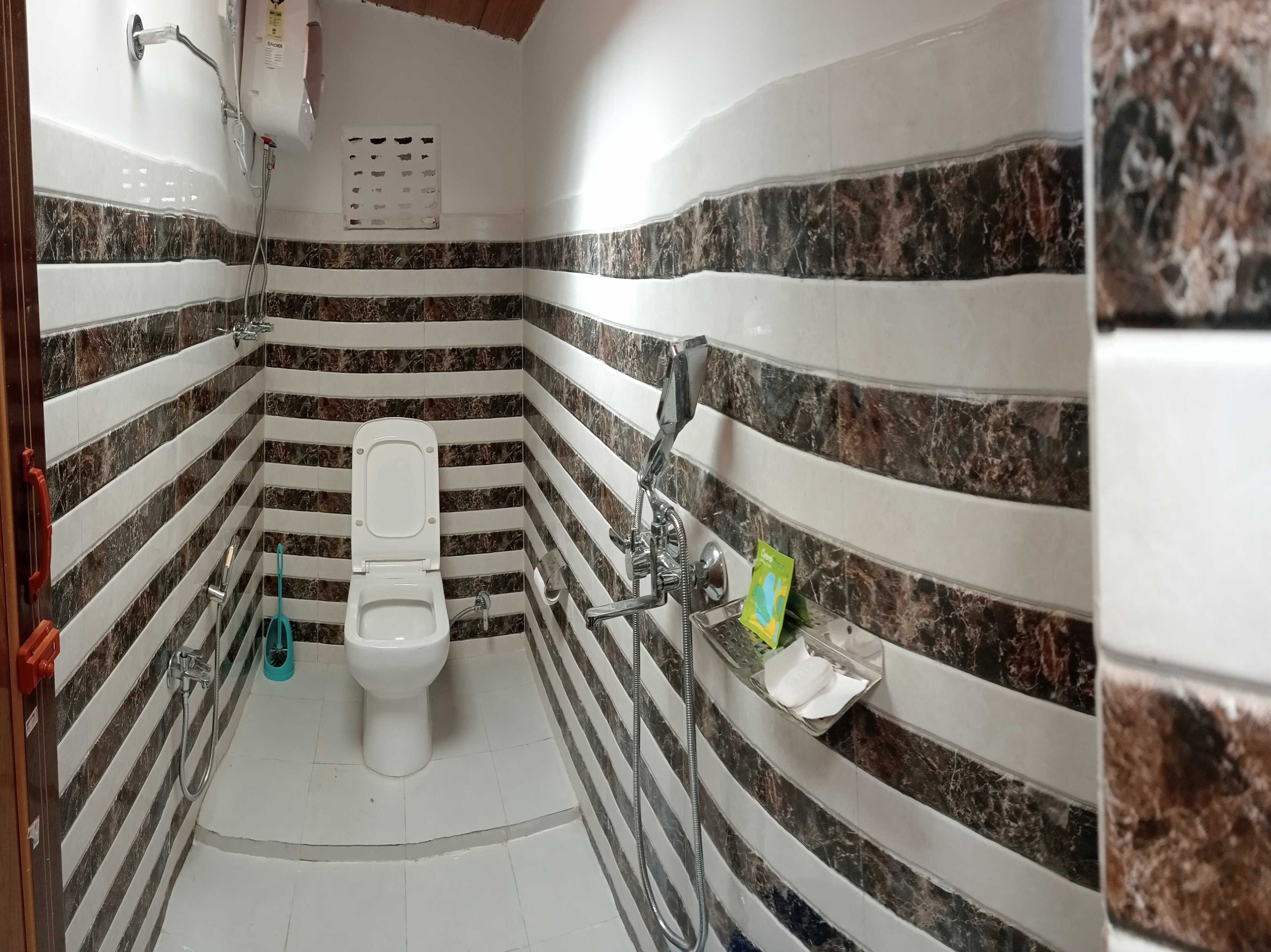 Hotel O HOME Phube homestay - Tap to explore photos