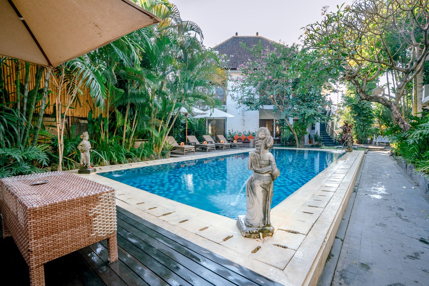 Pondok Sari Kuta - Tap to explore photos
