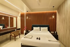 Hotel Vaishnavi, Solapur