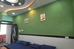 A P BANARAS PAYING GUEST HOUSE, Varanasi