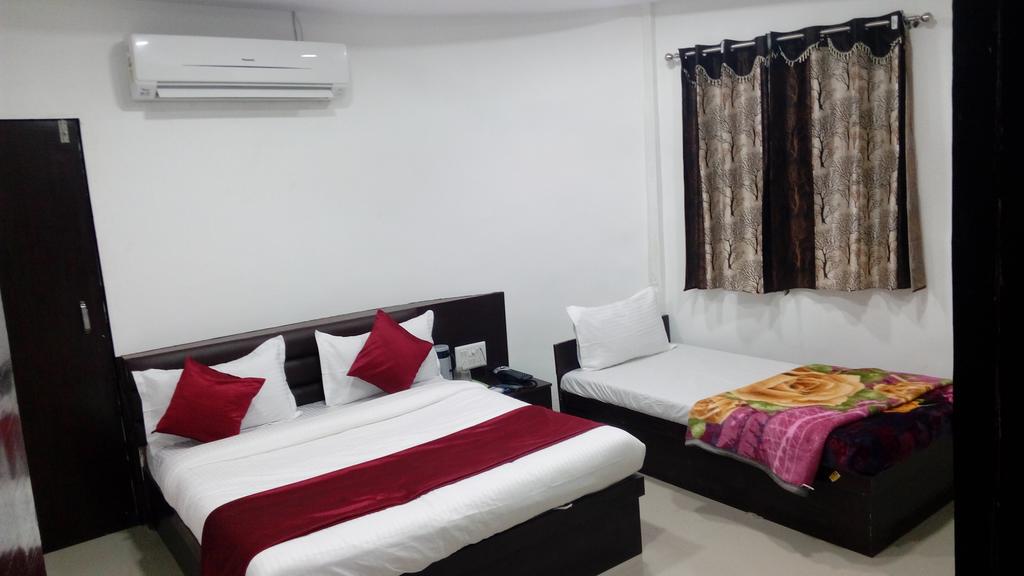 HOTEL MANGALYA - Tap to explore photos
