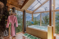 Starlit Jacuzzi Treehouse By Bastiat Stays, Jibhi