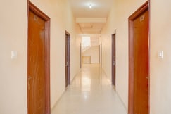 Hotel O M N Palace, Jabalpur