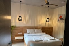 Casa Luma 1BHK Furnished Siolim Pool Jacuzzi Sauna, Goa