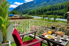 Riverdale by Stay Pattern, Pahalgam